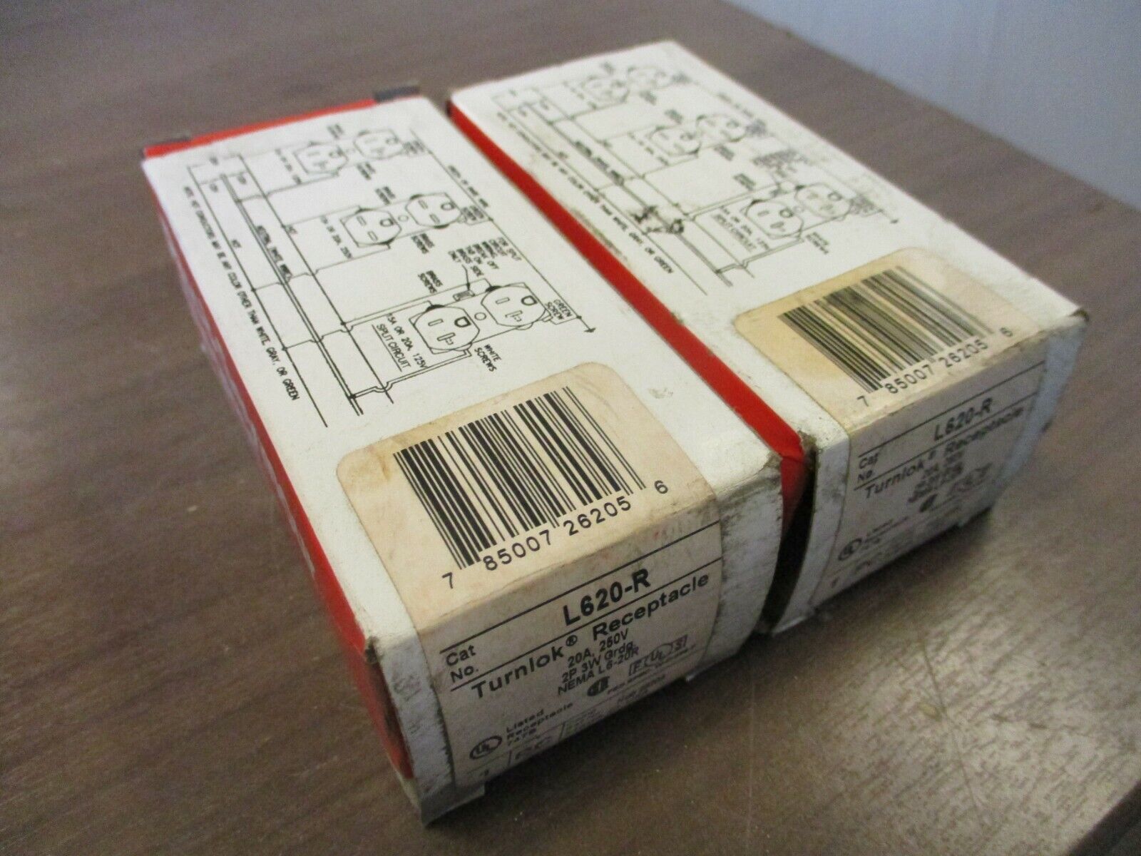 Pass & Seymour Legrand Turnlok Receptacle L620-R 20A 250V *Lot of 2* New Surplus