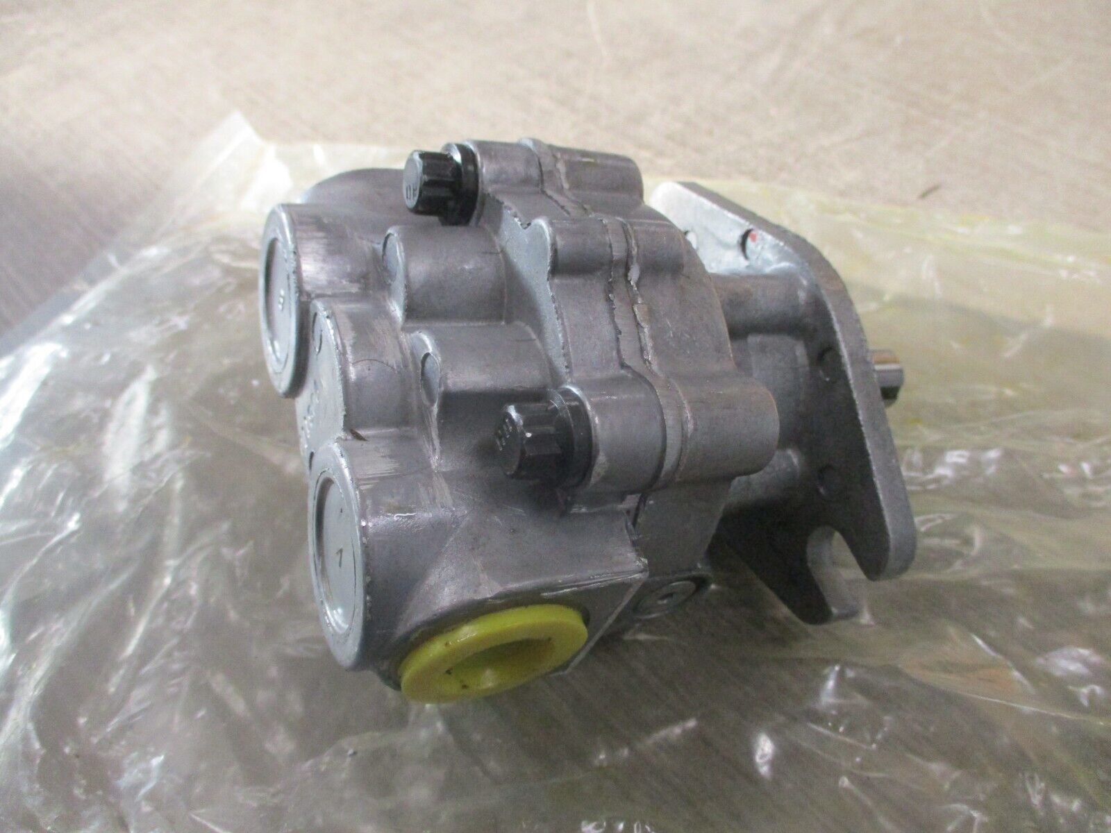 Parker Aluminum Hydraulic Pump PGG20010BA1B3 2000PSI New Surplus