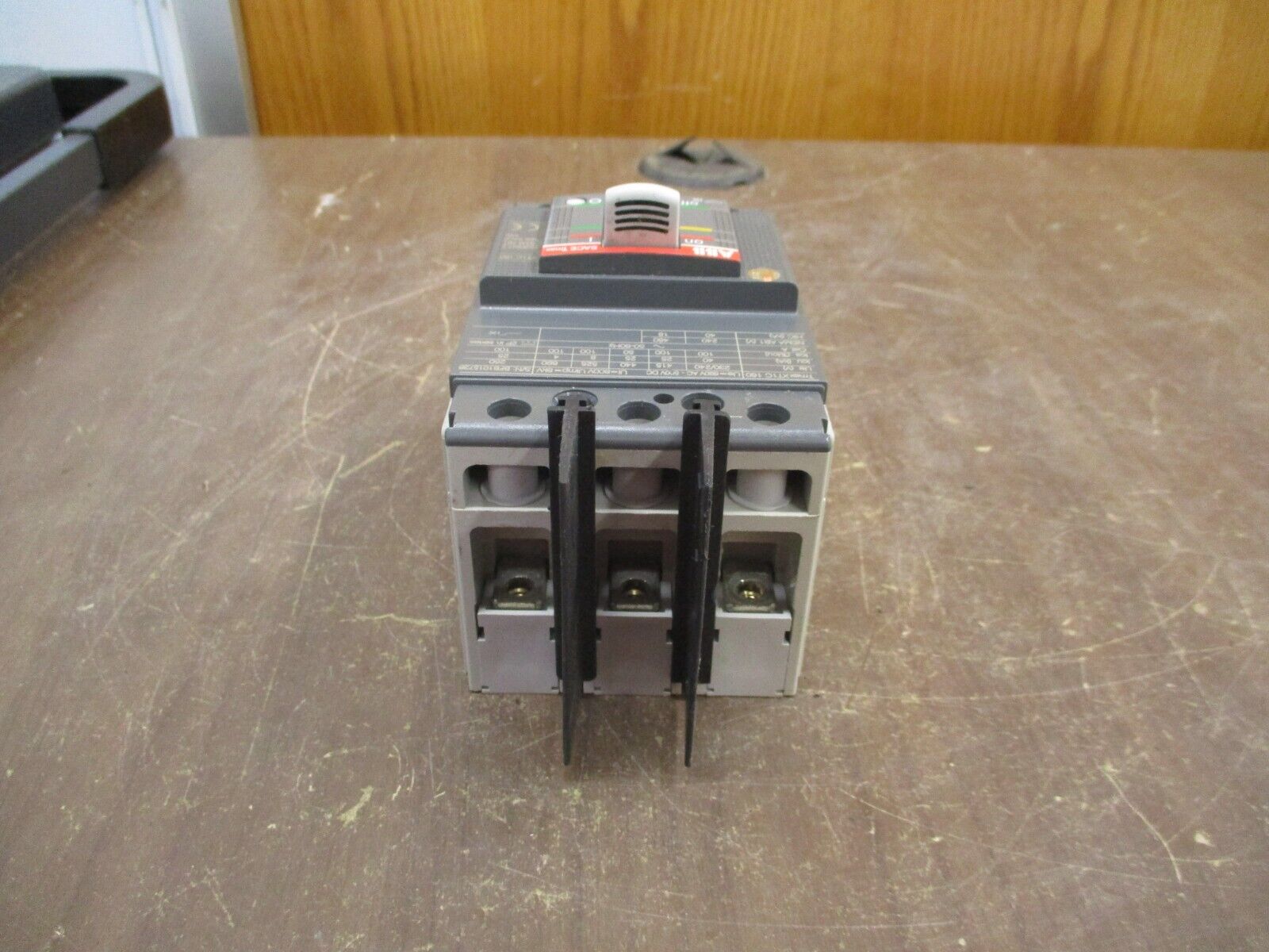 ABB SACE Tmax Circuit Breaker XT1C 160 80A 240/480V 3P Used