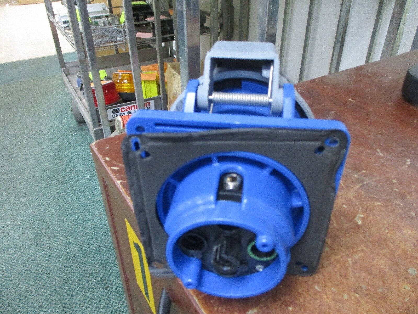 Hubbell Receptacle HBL360R6W 60A 250V 2P 3W New Surplus