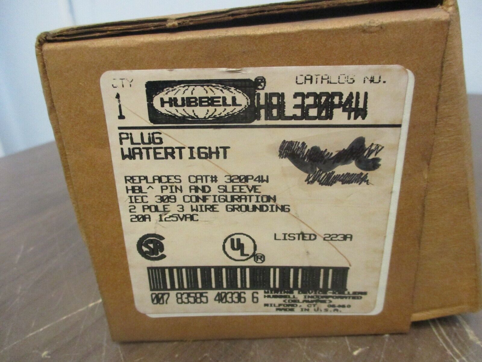 Hubbell Watertight Plug HBL320P4W 20A 125V 2P 3W New Surplus