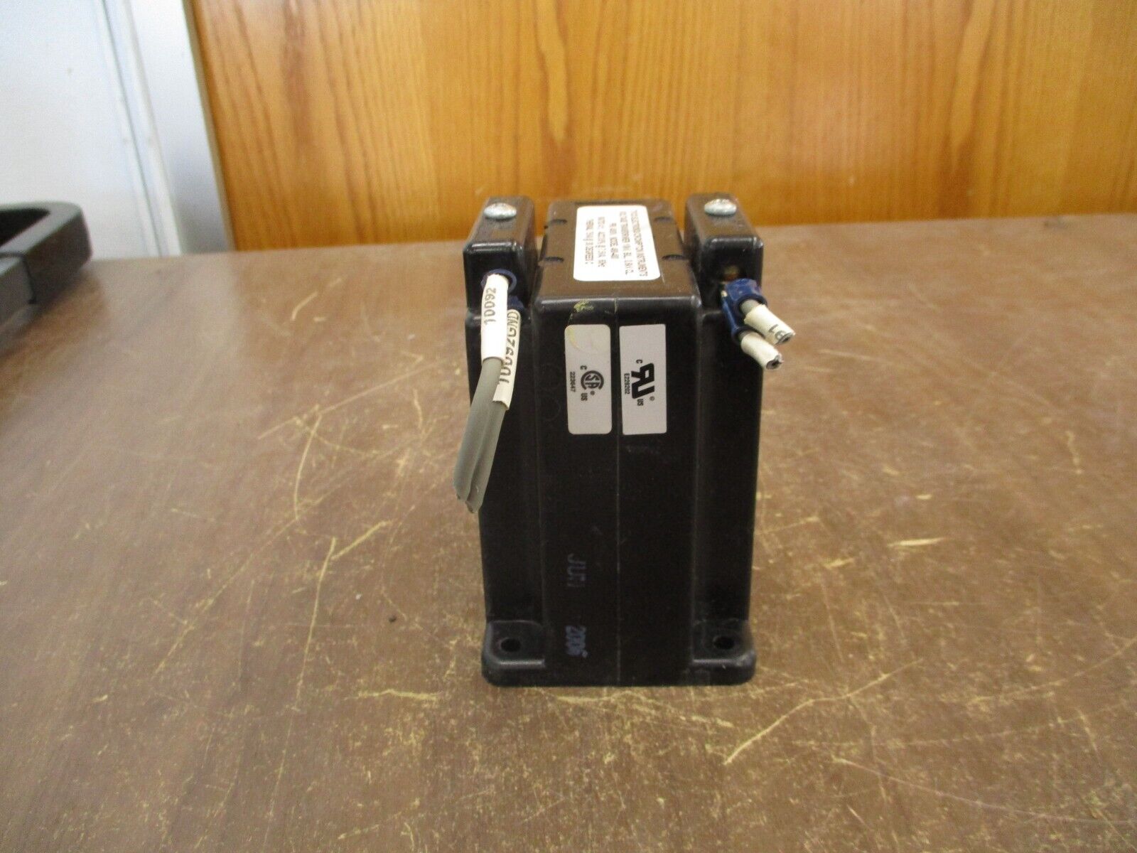 Tyco / Crompton Voltage Transformer 468-480 Pri: 480V Ratio 4:1 10kV BIL 60Hz