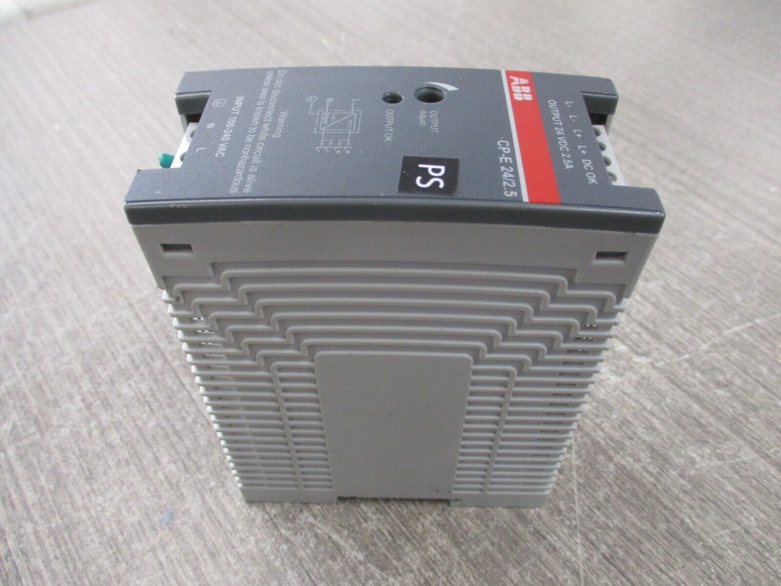 ABB CP-E 24/2.5 Power Supply 1SVR427032R0000 60W Used