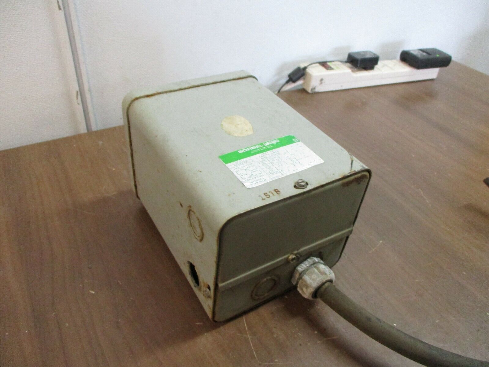 Sorgel Transformer 1kVA 1Ph Pri: 240/480V Sec: 120/240V Used