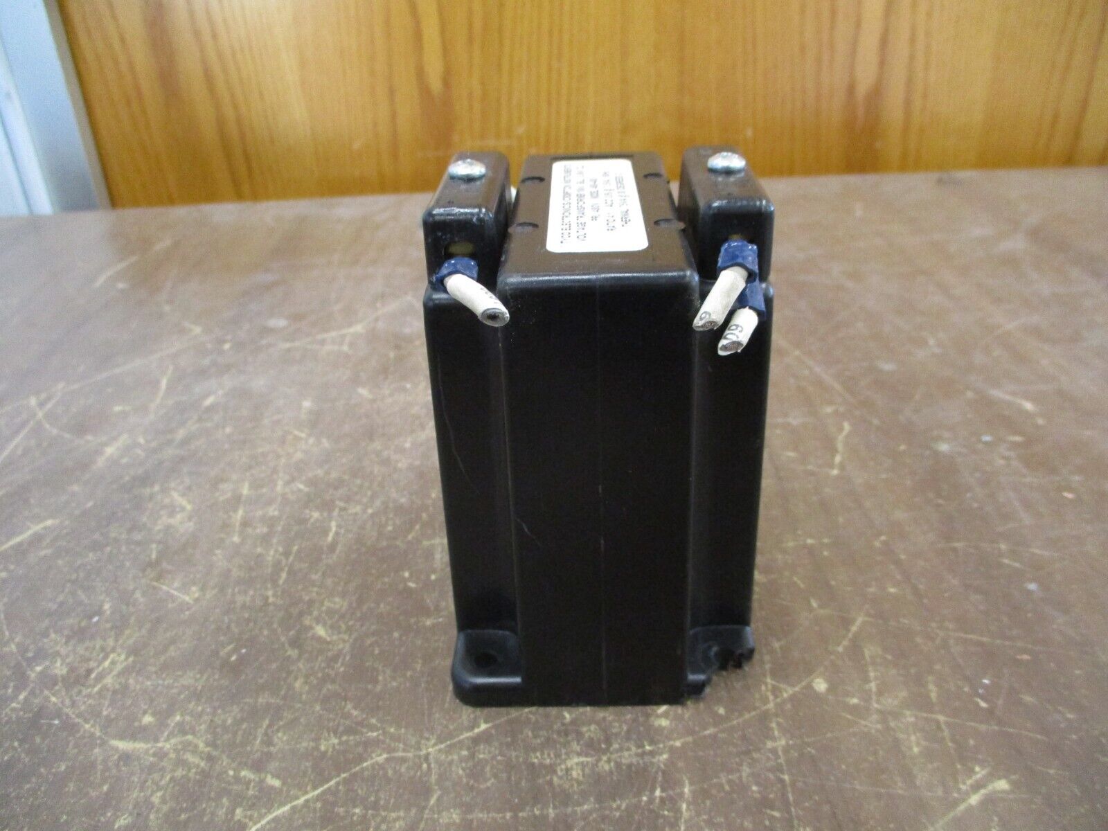 Tyco / Crompton Voltage Transformer 468-480 Pri: 480V Ratio 4:1 10kV BIL 60Hz