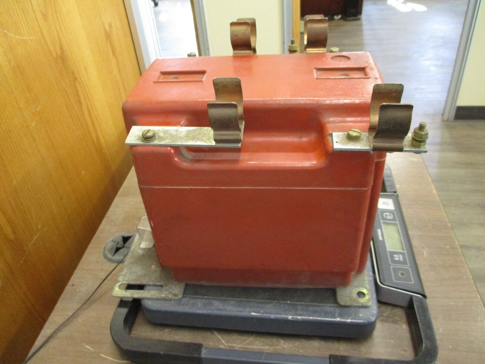 Instrument Transformers Voltage Transformer PTG5-2-110-123FF Pri: 12000V 60Hz