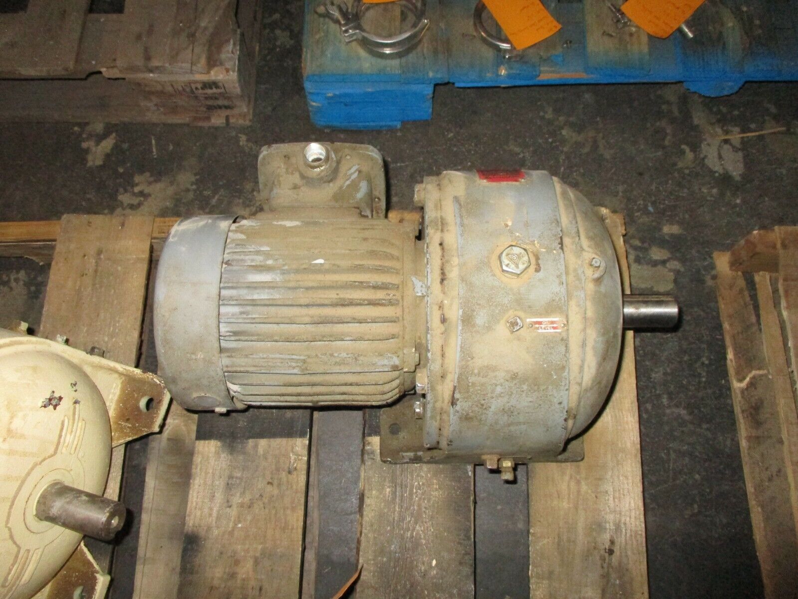 Louis Allis Gearmotor 8035/563 2HP 1750RPM In Ratio: 14 Used