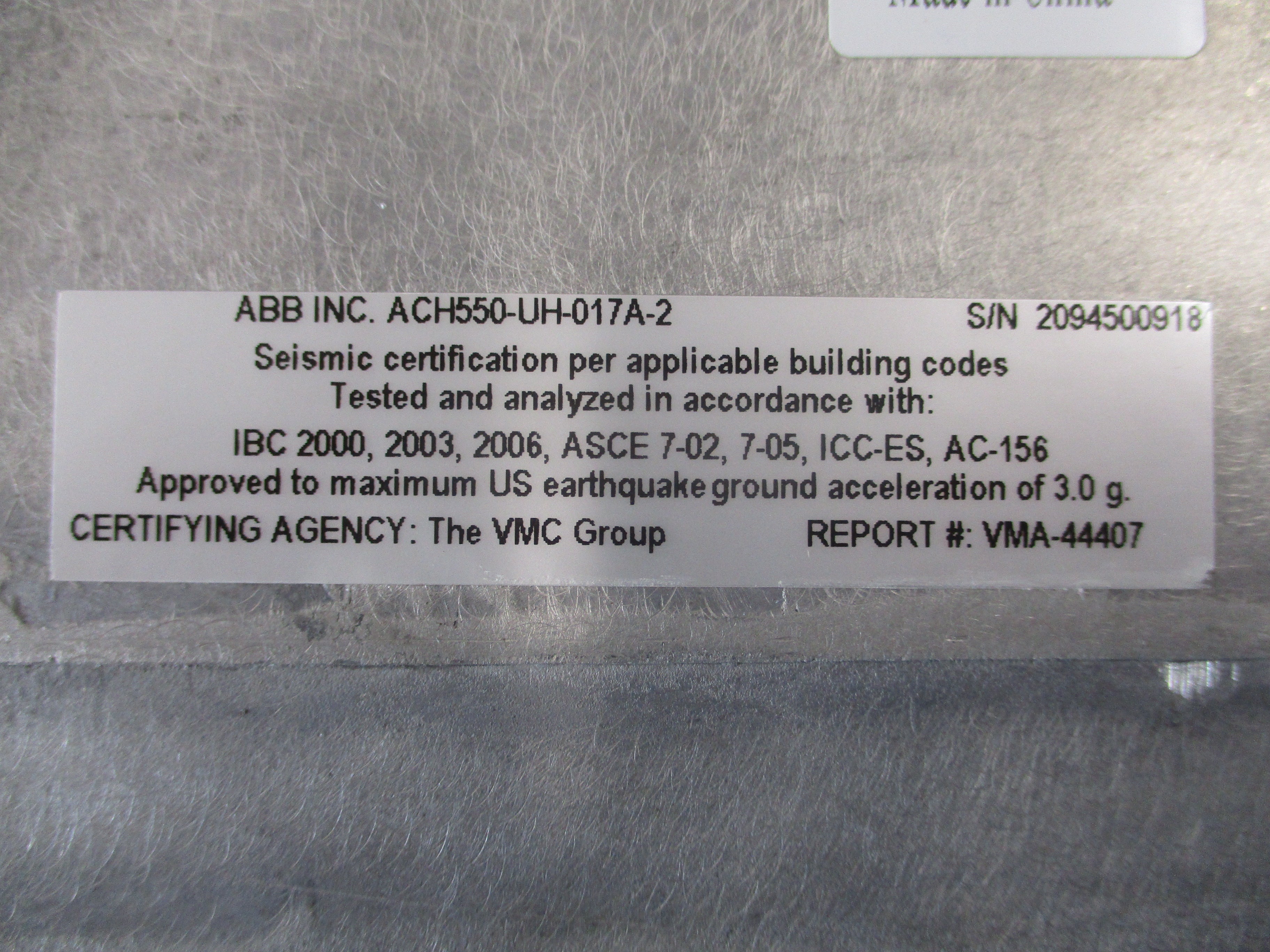 ABB ACH550 AC Drive ACH550-UH-017A-2 5HP/2HP Input: 3PH 48-63HZ 208-240VAC 17A / 1PH 4-63Hz 208-240VAC 16.7A Output: 3PH 0-500Hz 0-U1VAC 16.7A / 3PH 0-U1VAC 6.8A W/Keypad Used