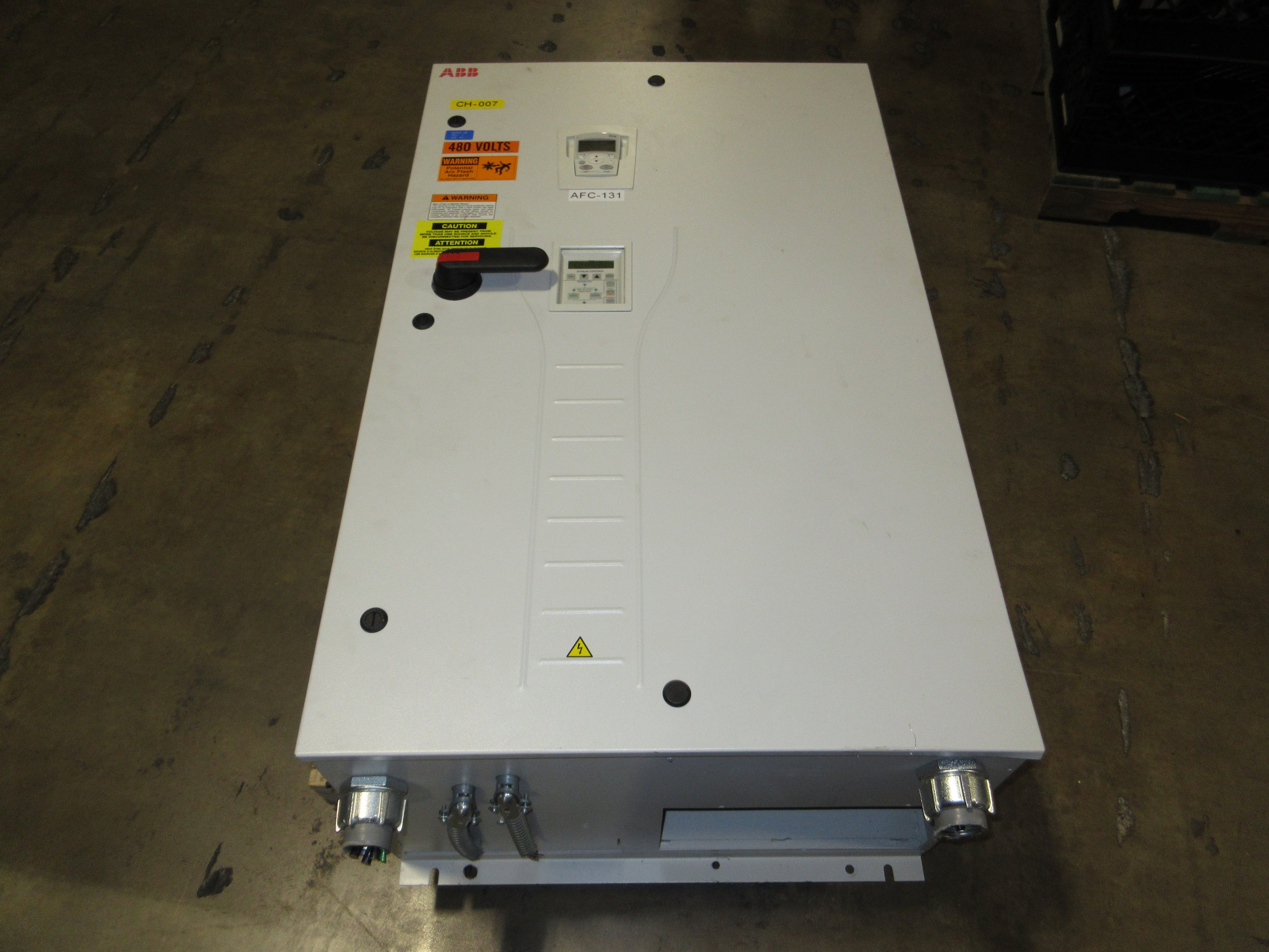 ABB ACH550 AC Drive w/ Bypass ACH550-BCR-097A-4+F267 75HP 3Ph w/ Keypad Used