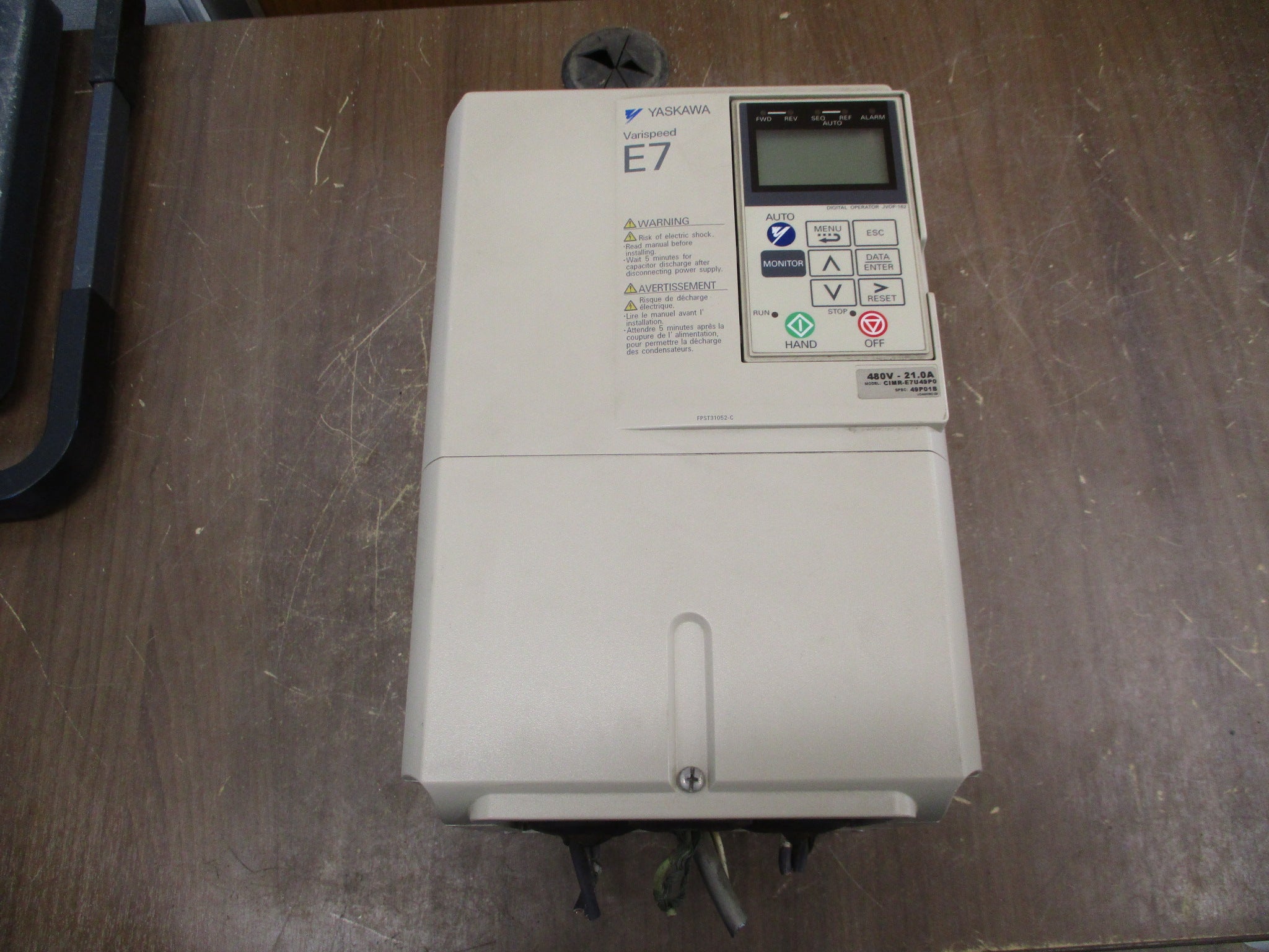 Yaskawa Varispeed E7 AC Drive CIMR-E7U49P0 15HP 3Ph w/ Keypad Used