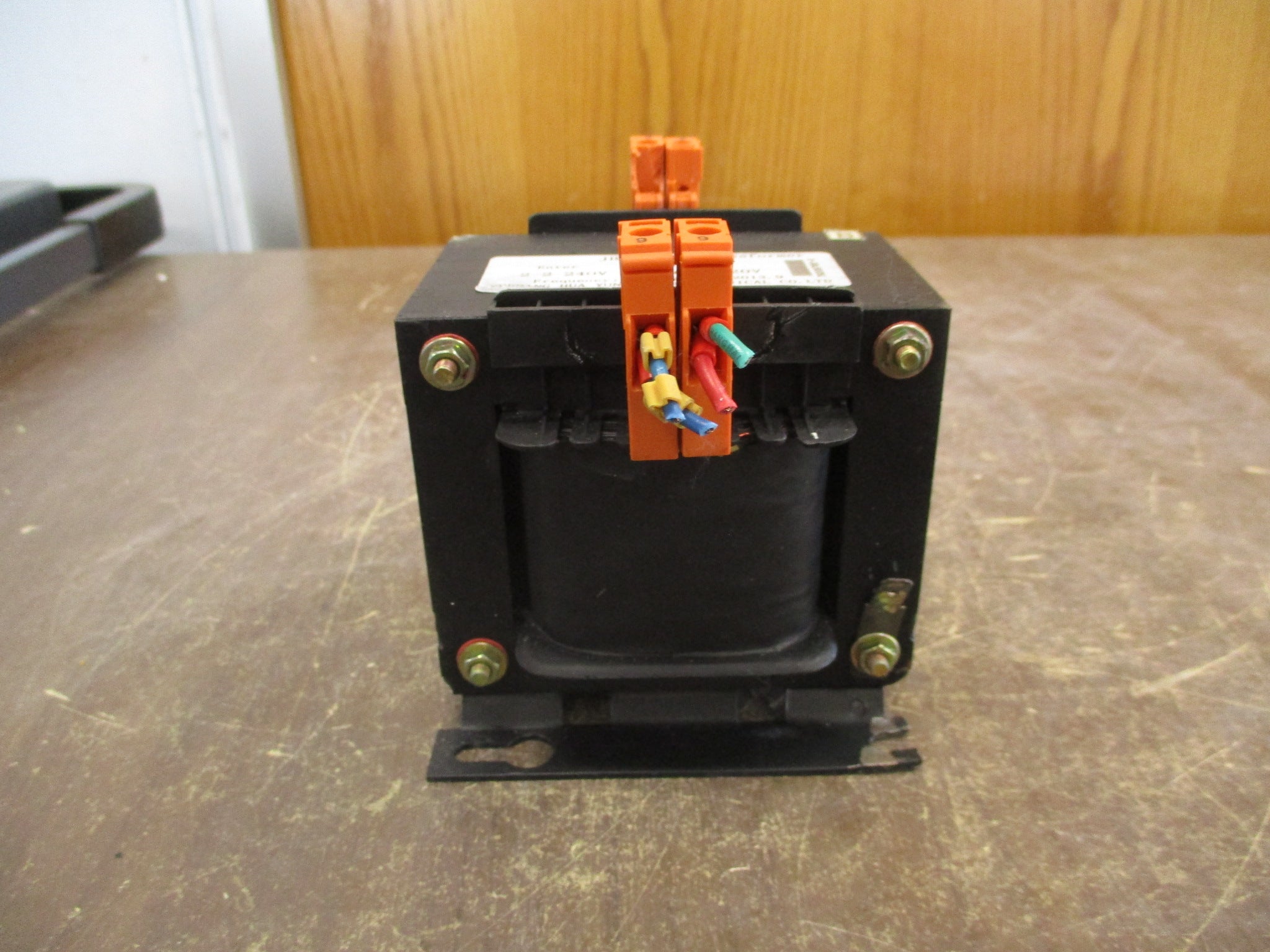 Yueqing Transformer JBK5-250 Pri: 240V Sec: 220V 50-60Hz *Broken Terminal* Used