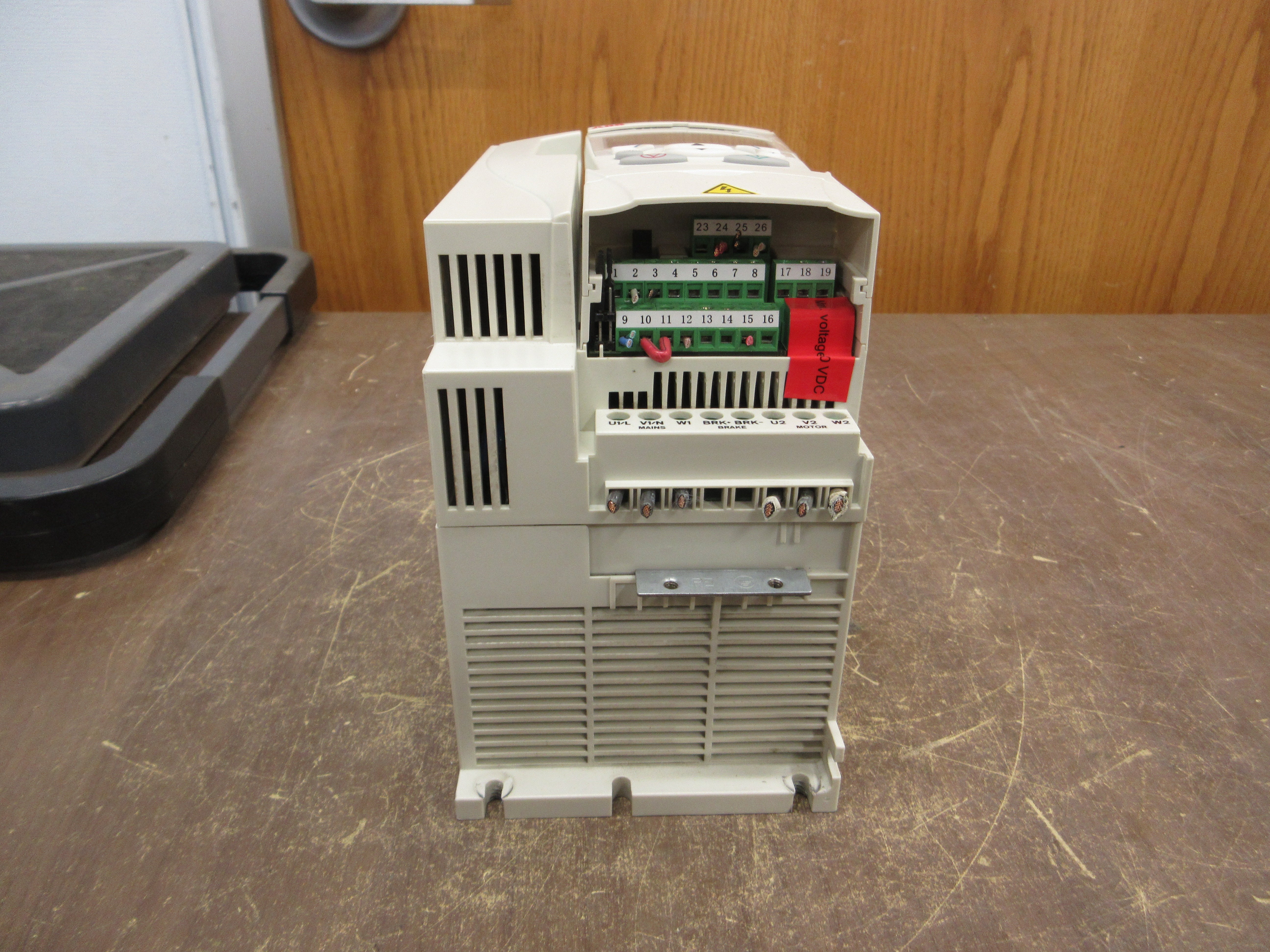 ABB ACS320 AC Drive ACS320-03U-10A8-2 3HP 3Ph w/ Keypad Used