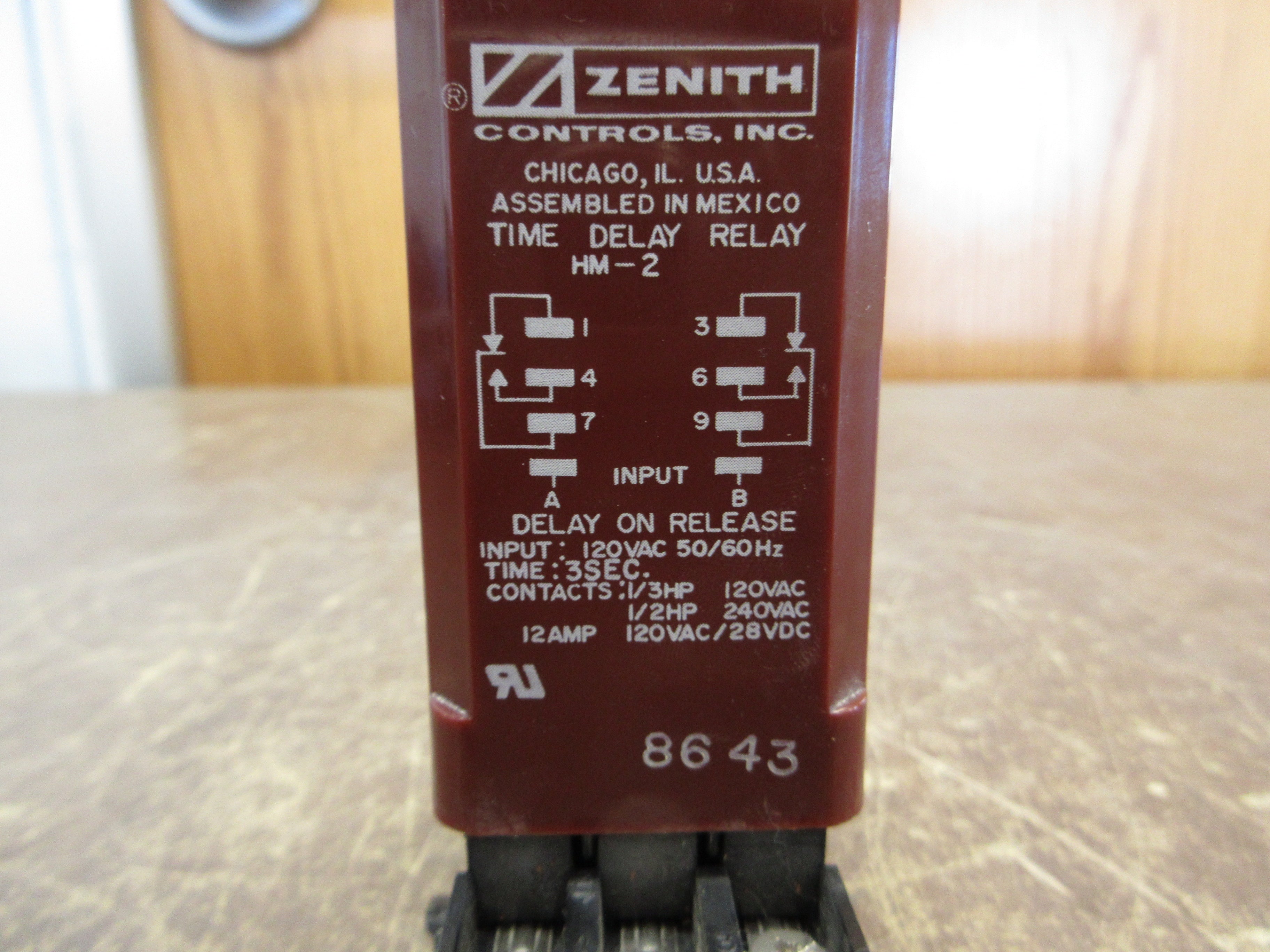 Zenith HM-2 Time Delay Relay HM K-1190 120V 50/60Hz w/ Base Used