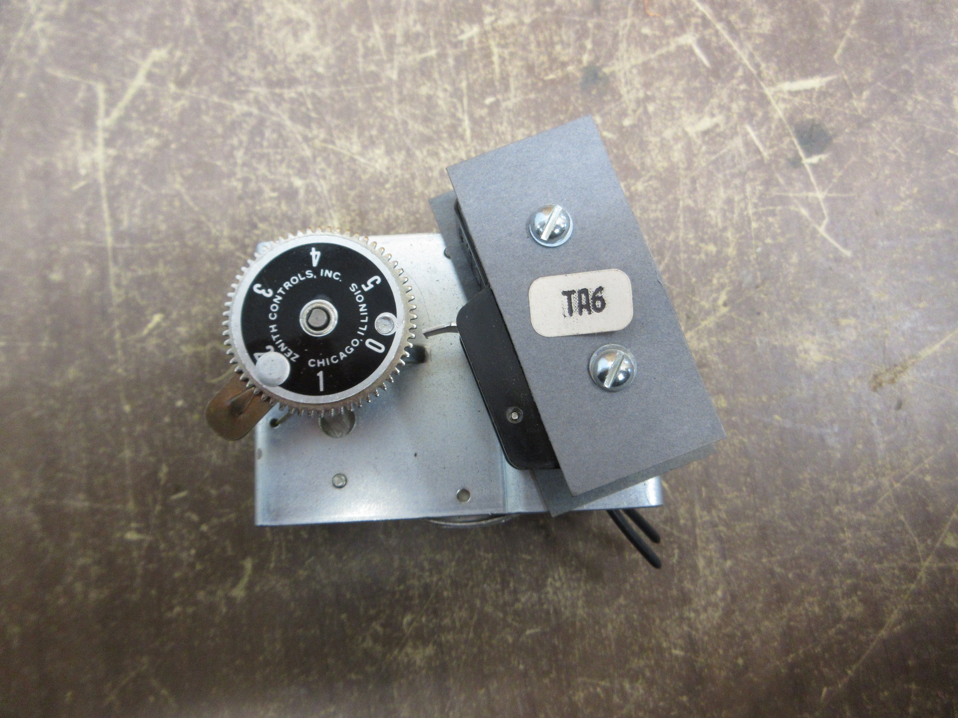 Zenith Timer FR-15ST 15A 120V 60Hz Used