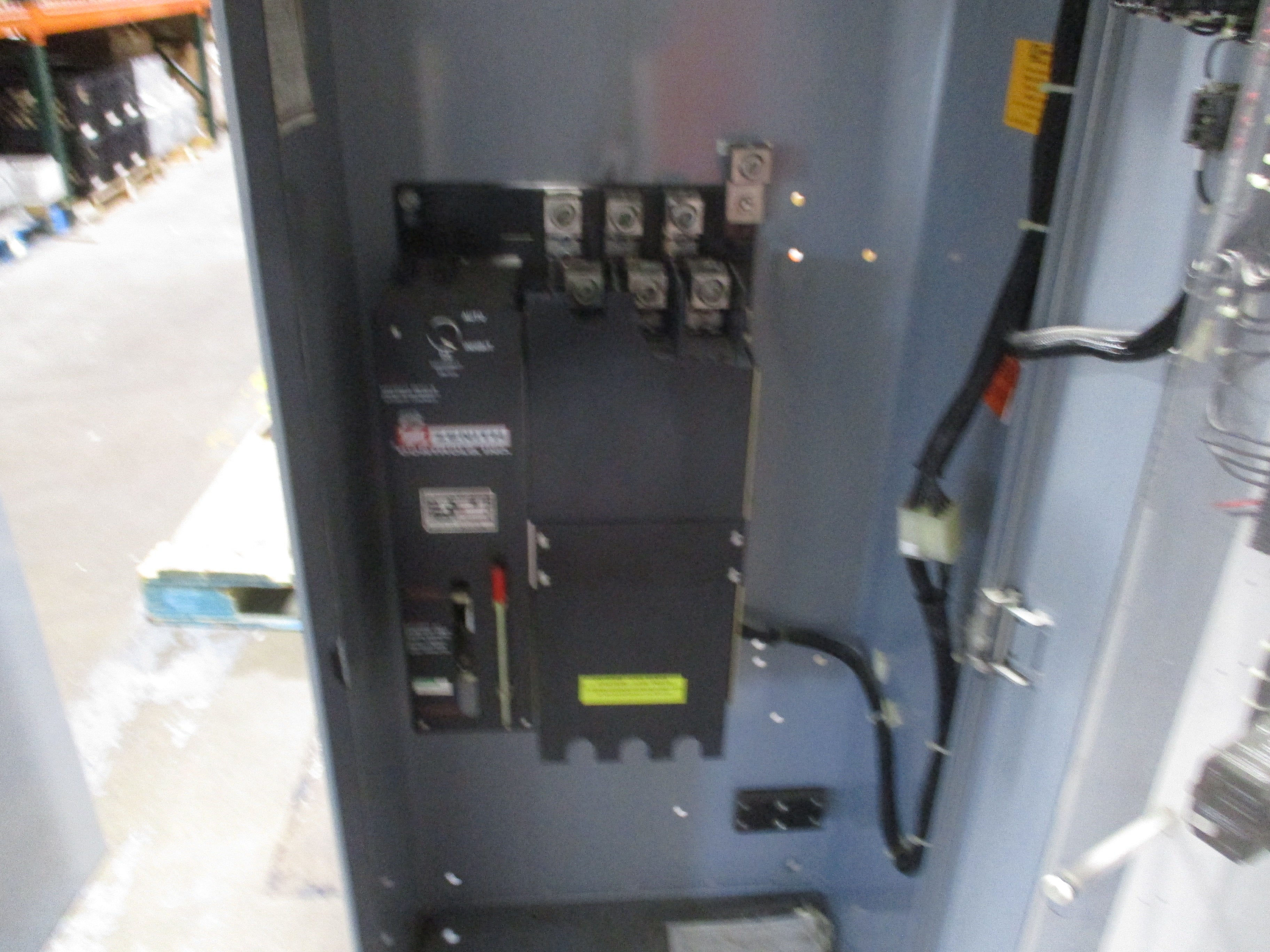 Zenith Automatic Transfer Switch ZTSHU40EC-5AALLST.6B 400A 480V 60Hz 3Ph *Broken Arc Shield* Used