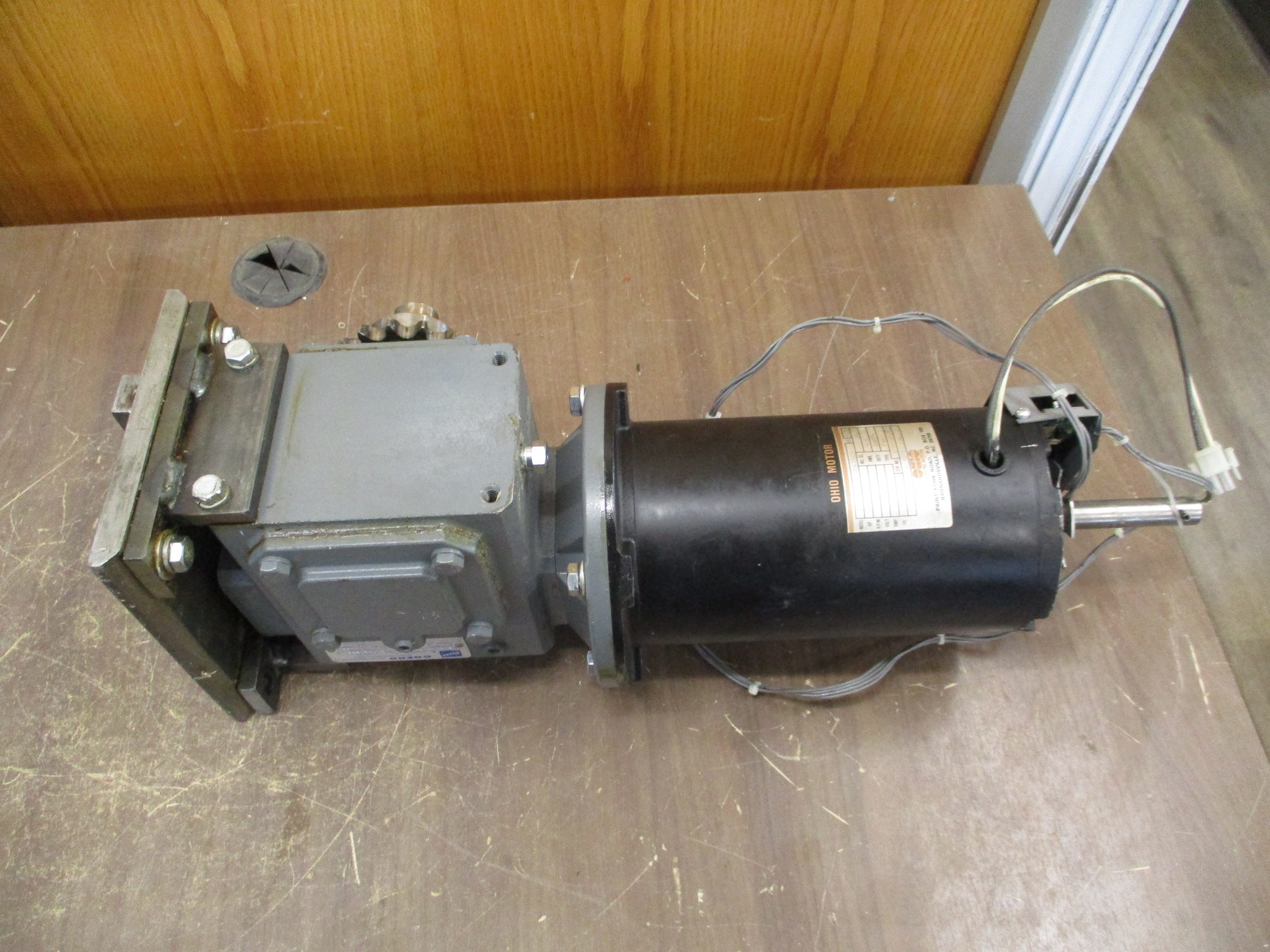 Doerr Gearmotor 200421EB901 1750RPM Ratio 40:1 Used