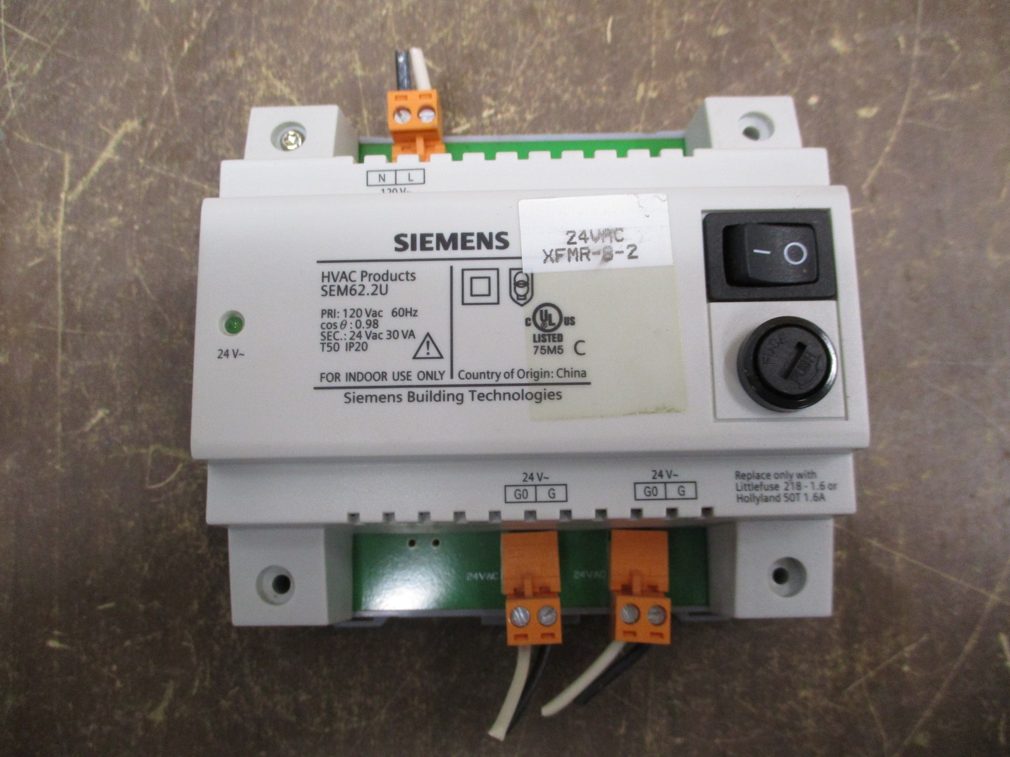 Siemens Transformer SEM62.2U 30VA Pri: 120V Sec: 24V 60Hz Used