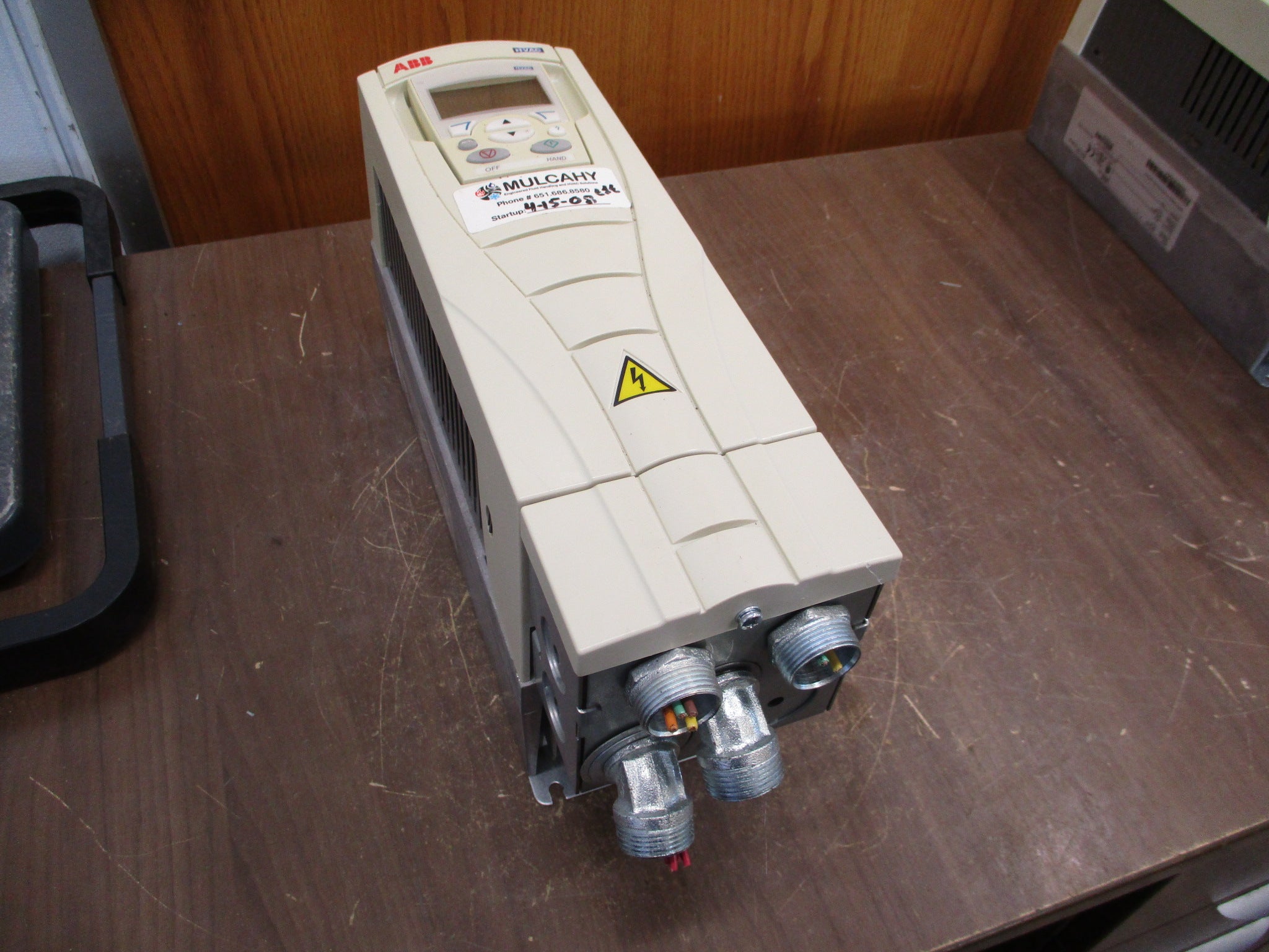 ABB ACH550 AC Drive ACH550-UH-012A-4 7.5HP 3Ph w/ Keypad Used