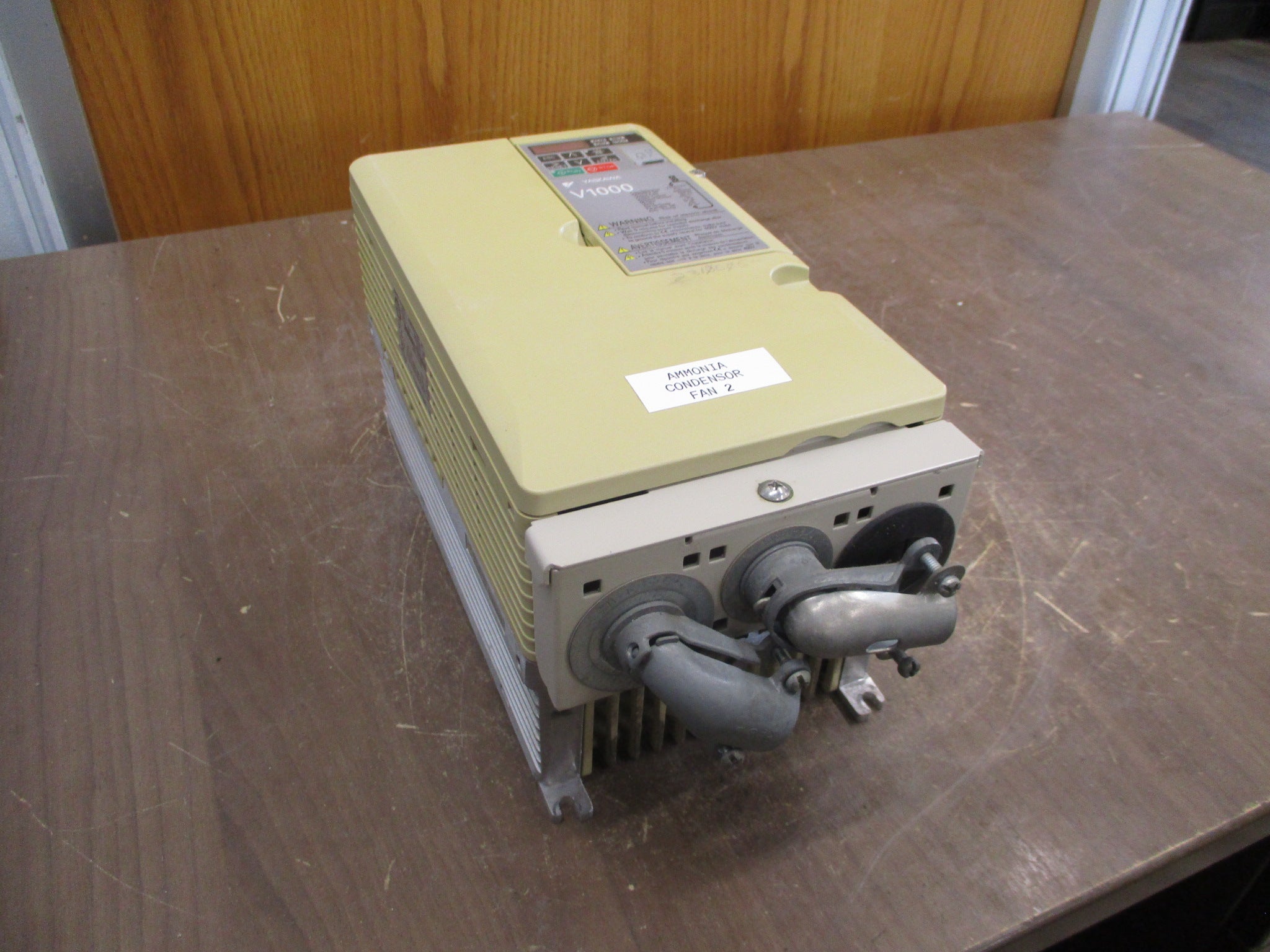 Yaskawa V1000 AC Drive CIMR-VU4A0018FAA 10HP 3Ph w/ Keypad Used