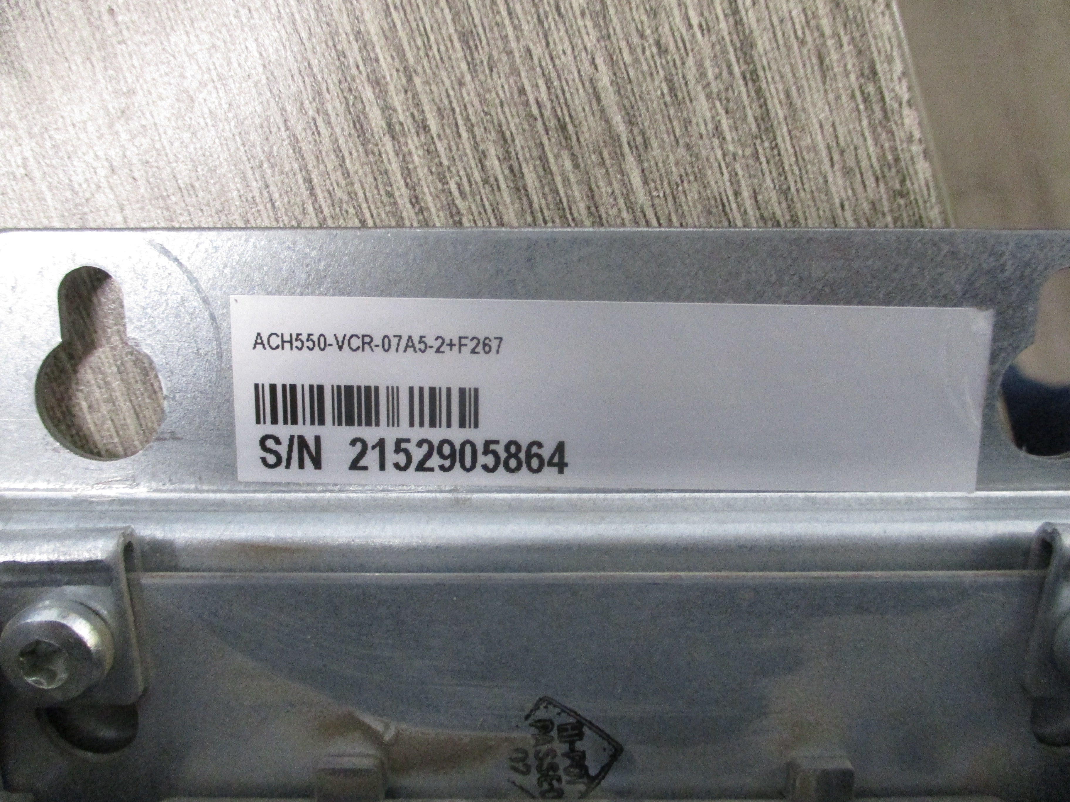 ABB ACH550 AC Drive W/Bypass ACH550-VCR-07A5-2+F267 2HP 3Ph Input: 3PH 48-63Hz 208-240 VAC  7.5A Output: 3PH 0-500Hz 0-U1 VAC 7.5A W/Keypad *Missing Bottom Cover Screws* Used