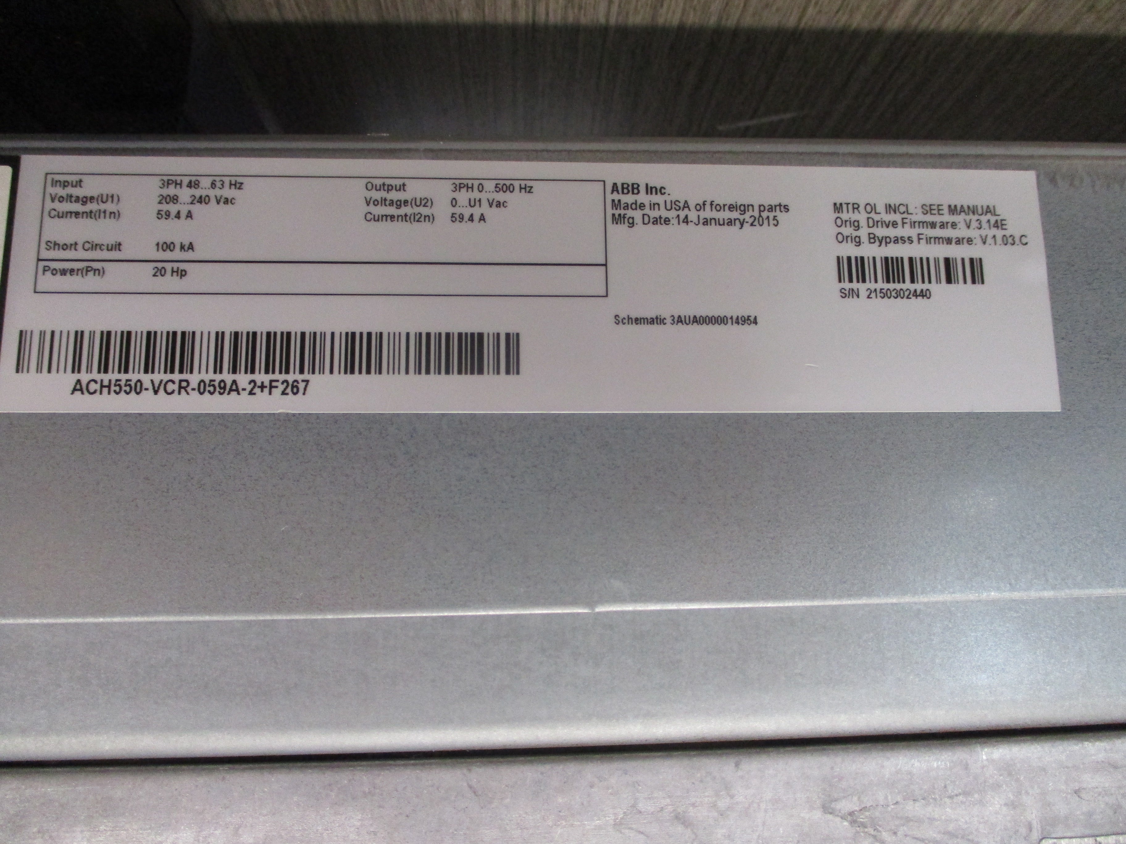 ABB ACH550 AC Drive W/Bypass ACH550-VCR-059A-2+F267 20HP 3Ph Input: 3PH 48-63Hz 208-240 VAC 59.4A Output: 3PH 0-500Hz 0-U1 VAC 59.4A W/Keypad Used