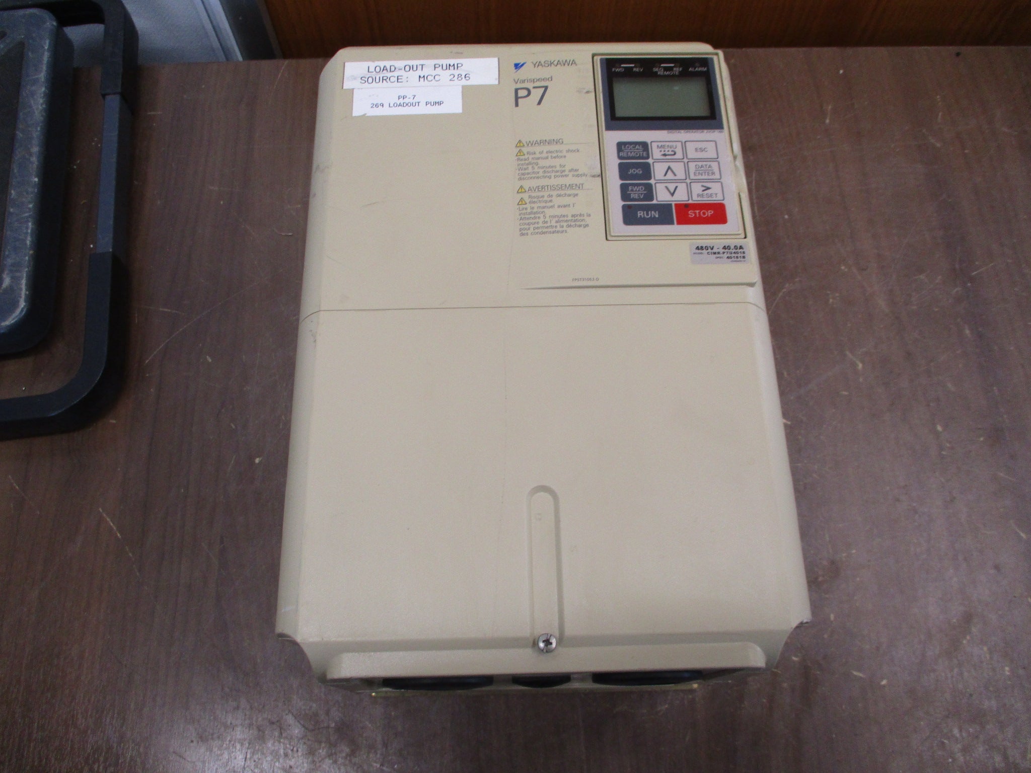 Yaskawa Variseped P7 AC Drive CIMR-P7U4018 30HP 3Ph w/ Keypad Used