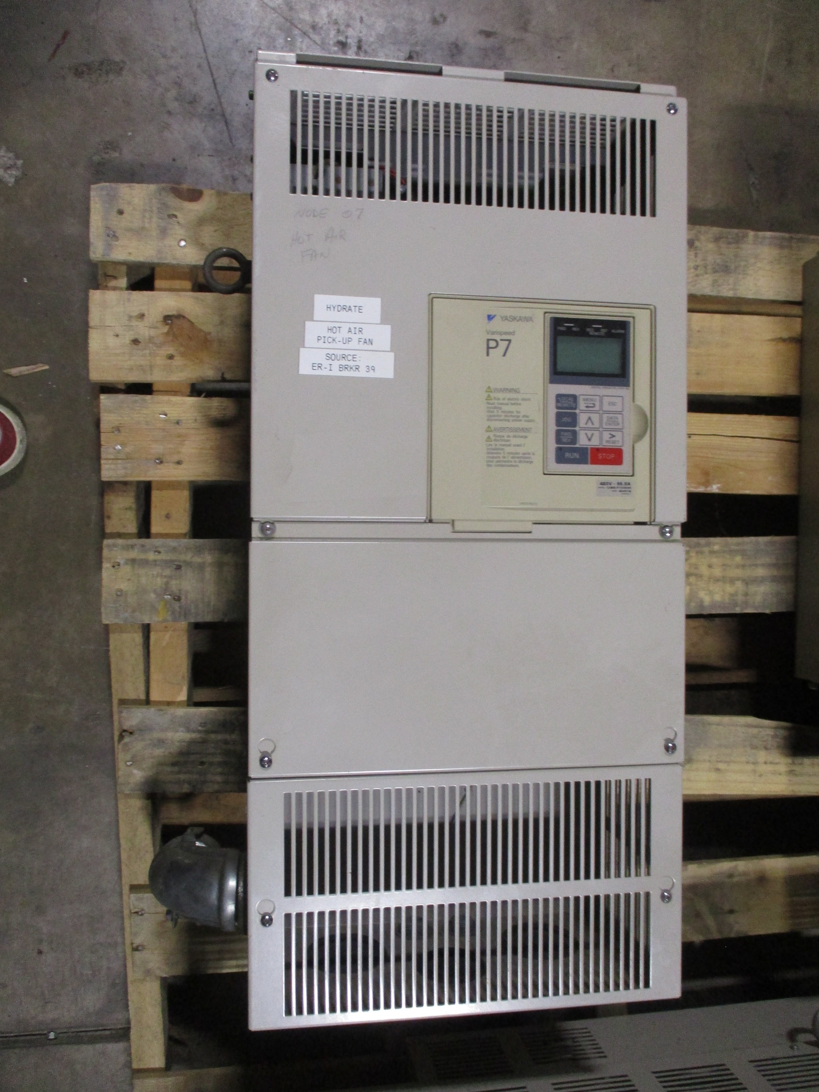 Yaskawa Varispeed P7 AC Drive CIMR-P7U4045 75HP 3Ph Input: AC 3PH 380-480V 50/60Hz 106A Output: AC 3PH 0-480V 0-120Hz 96A 73kVA W/Keypad Used