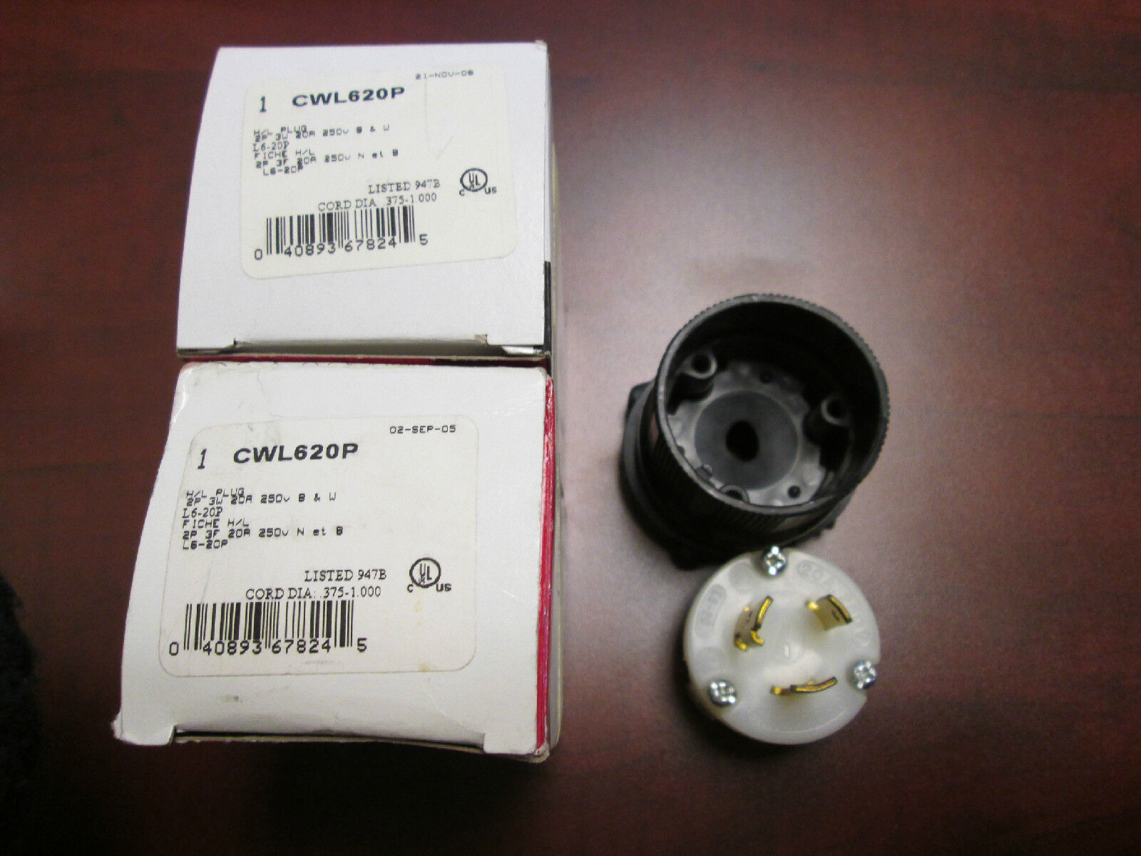 Cooper Plug CWL620P, Lot of 2 New Surplus