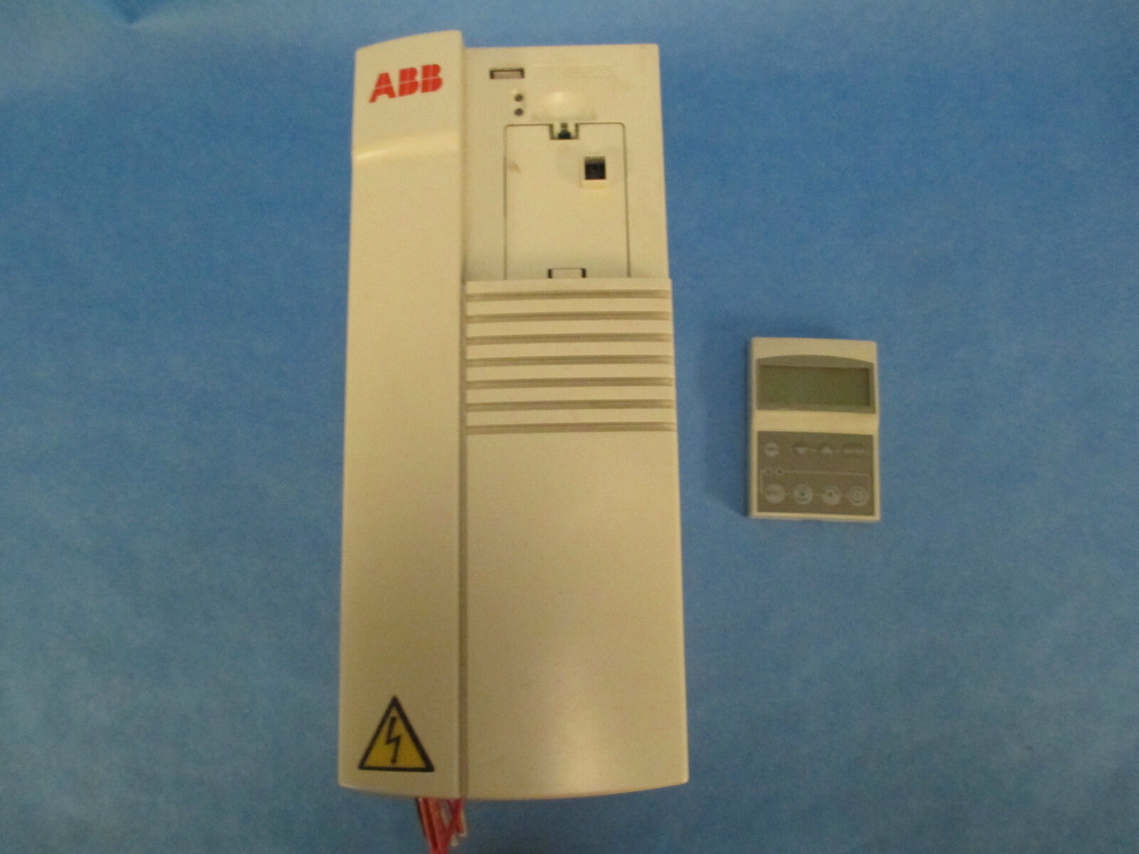 ABB AC Drive ACS 400 ACS401600522 w/ Keypad Used