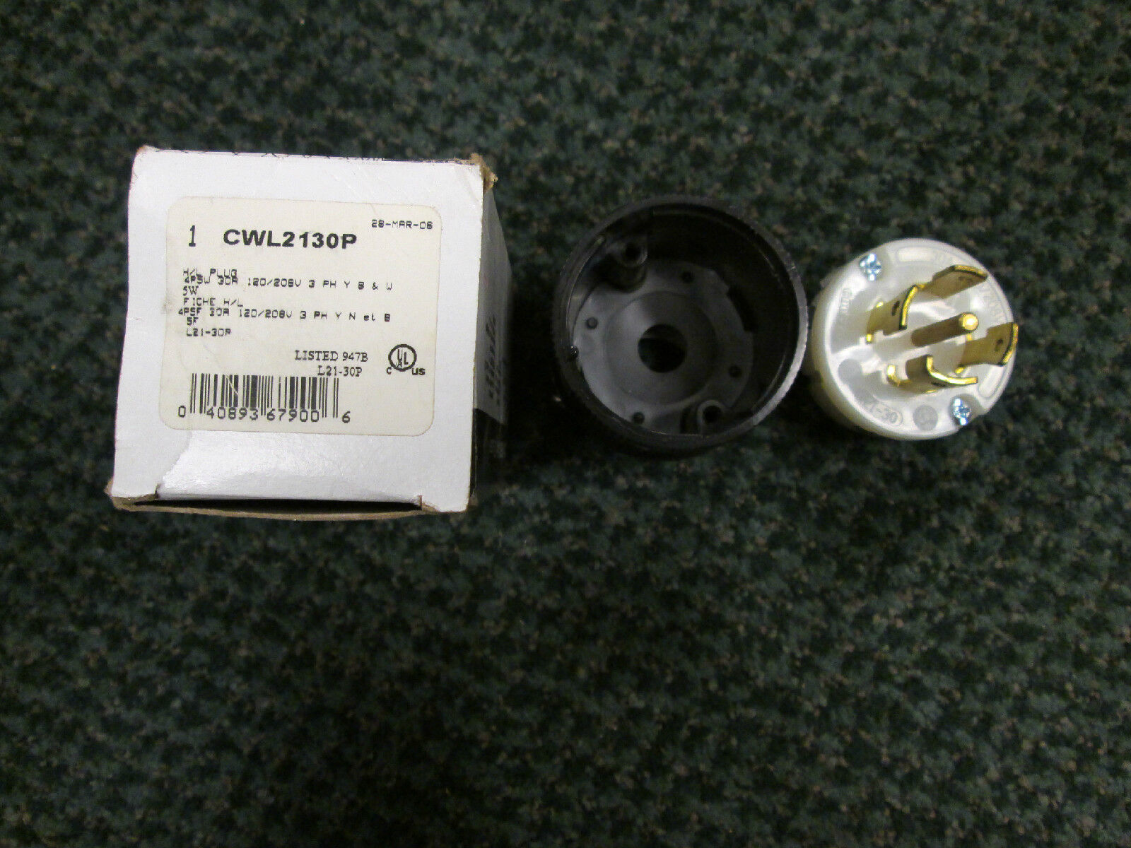 Cooper Plug CWL2130P, New Surplus