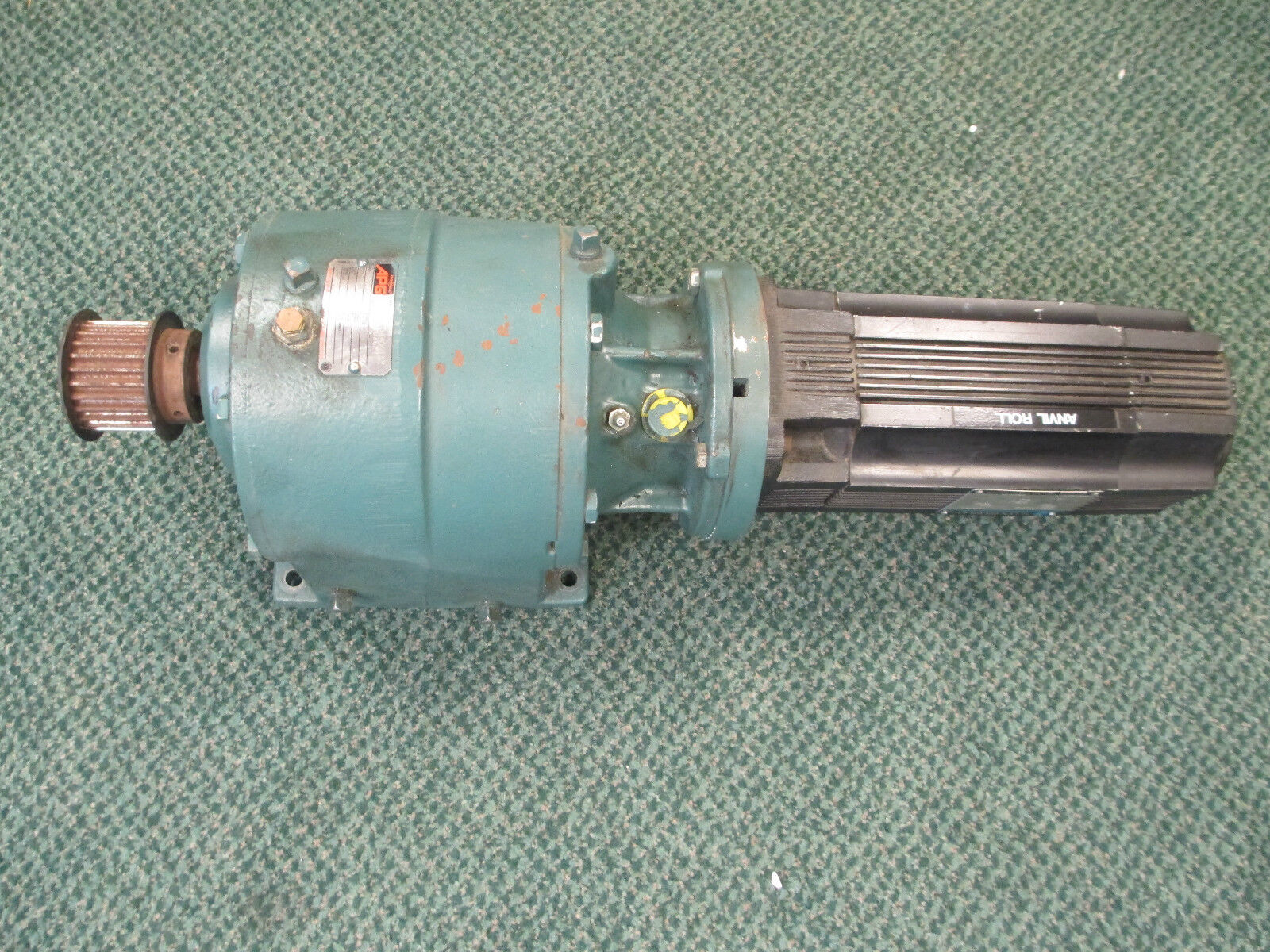 Allen-Bradley AC Servo Motor w/ Gear, 1326AB-B420E-21, 56DM3A, 1.09KW 3000RMP'S