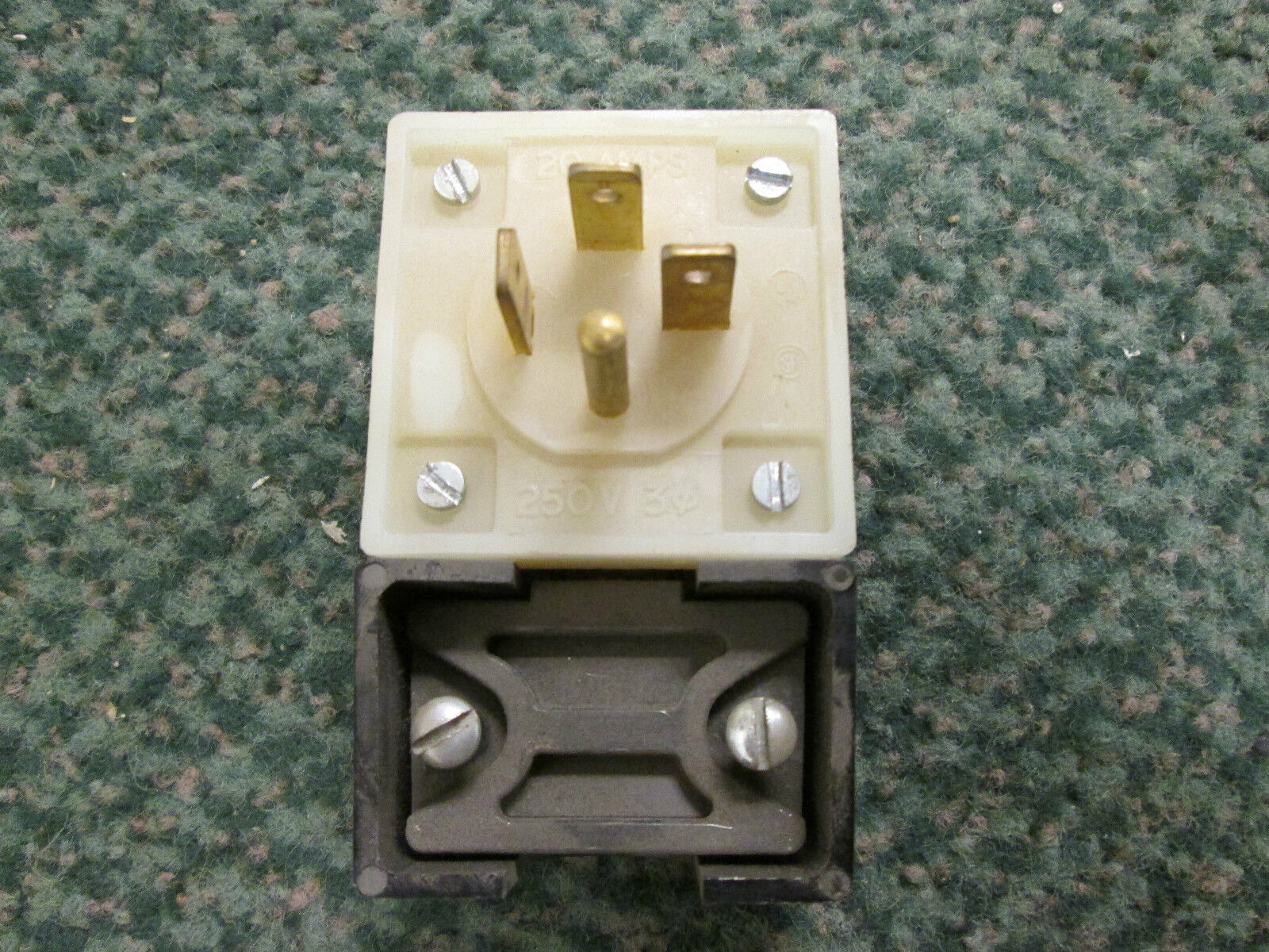 Hubbell Angle Plug 20A 250V Used