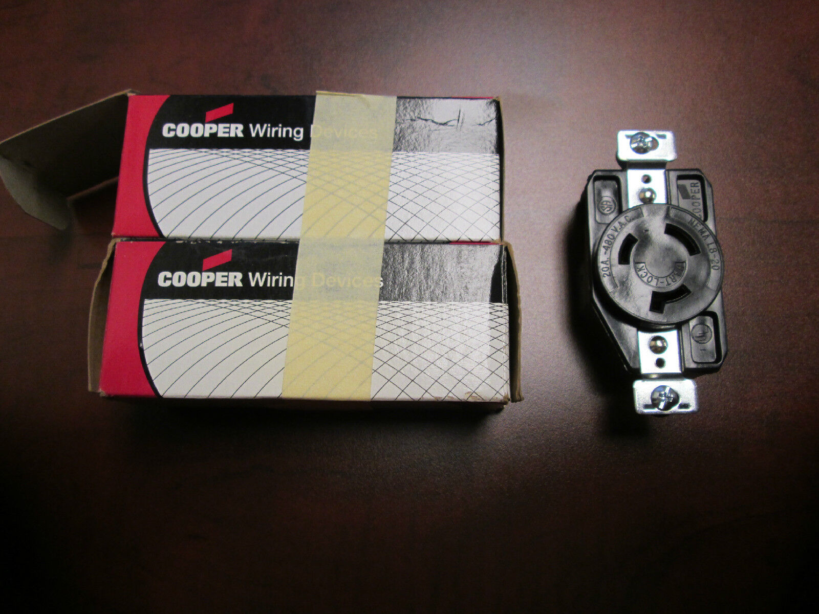 Cooper Receptacle CWL820R, Lot of 2 New Surplus